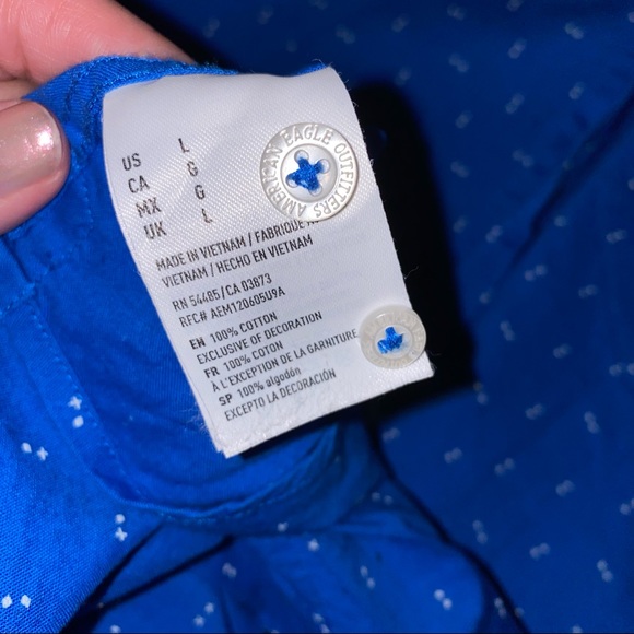 AEO Men’s blue & white button up shirt large - Picture 10 of 15